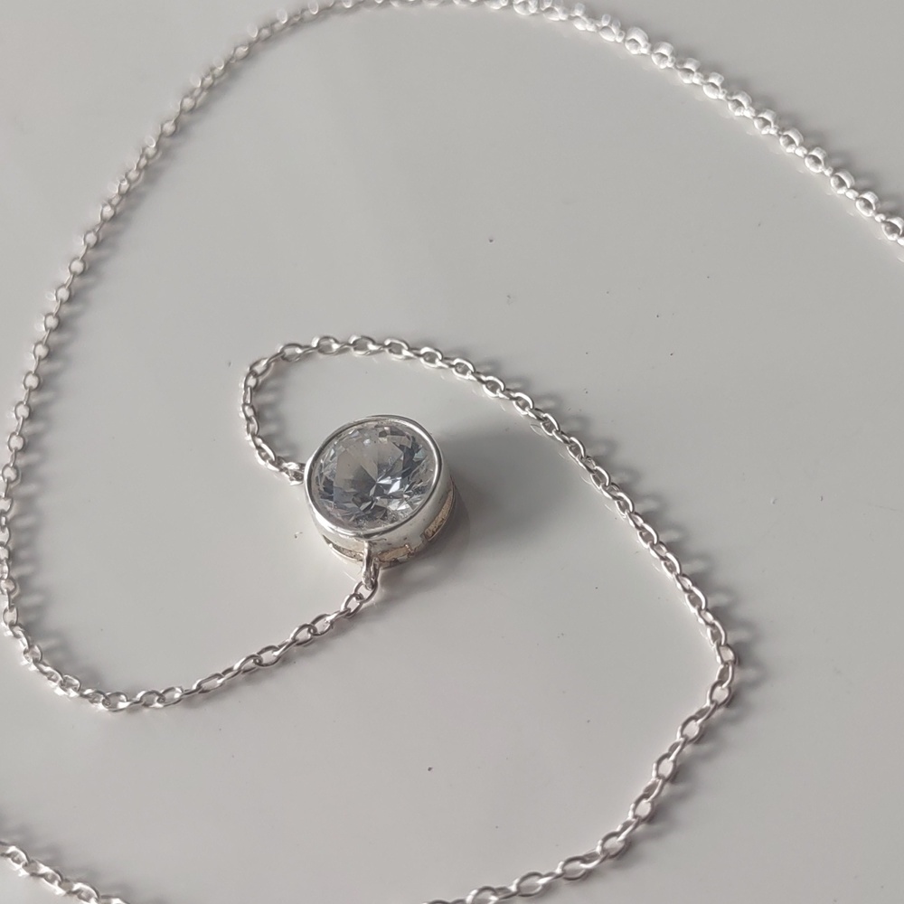 Elegant 2g Sterling Silver 925 CZ Necklace Adjustable 16" - 18" Long - Picture 4 of 6